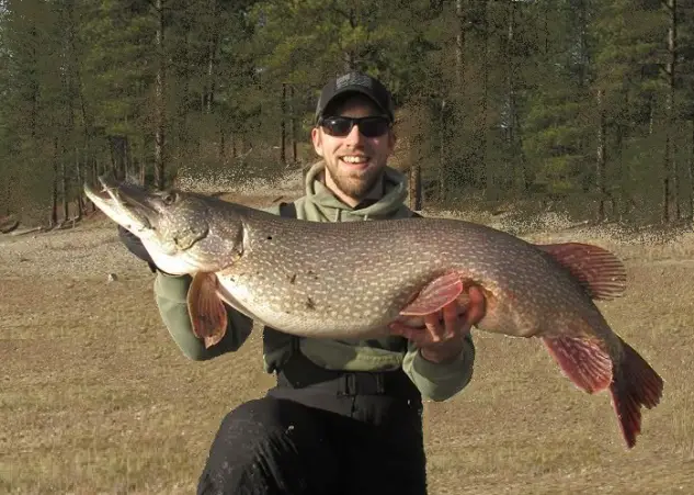 Idaho Pursuit: Ice Fishing Season